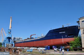 Спуск на Волжском ССРЗ танкера типа река-море проекта RST22TP «Марлин»