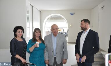 Коллектив "Объединённые Верфи Вега" поздравил с Днём рождения опытнейшего руководителя, заместителя директора по специальному судостроению Глухова П.Н.